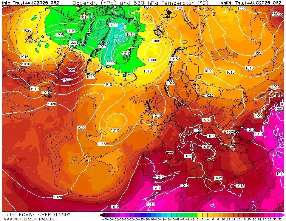 Weather forecast chart with pressure and 850 hPa temperature data on a check-up travel coordination page Weather forecast chart with pressure and 850 hPa temperature data on a check-up travel coordination page